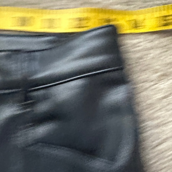 Aritzia Wilfred Rebel Vegan Pant Black Trendy Classic Fall Back to School size 4 - Picture 7 of 11